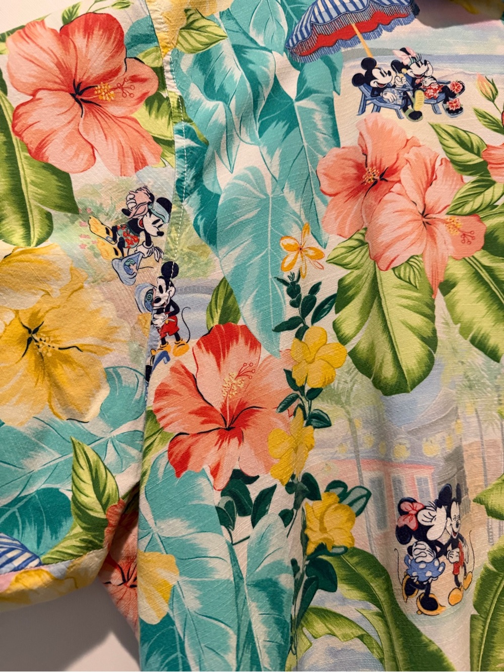 Disney Tommy Bahama Mickey Hawaiian shirt - Picture 3 of 6